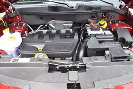 2014款Jeep指南者2.4L四驱豪华版