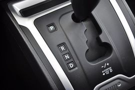 2014款Jeep指南者2.4L四驱豪华版