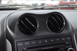 2014款Jeep指南者2.4L四驱豪华版