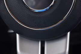 2014款Jeep指南者2.4L四驱豪华版