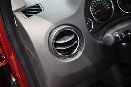 2014款Jeep指南者2.4L四驱豪华版