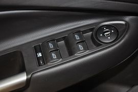 2013款福特翼虎1.6GTDi自动舒适型