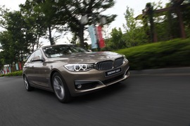 2013款宝马328i