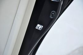 2013款丰田卡罗拉1.8L