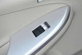 2013款丰田卡罗拉1.8L