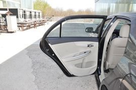 2013款丰田卡罗拉1.8L