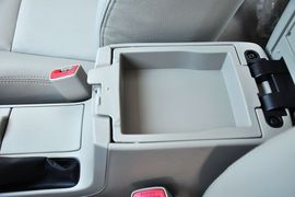 2013款丰田卡罗拉1.8L