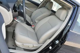 2013款丰田卡罗拉1.8L