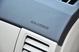 2013款丰田卡罗拉1.8L