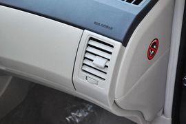 2013款丰田卡罗拉1.8L