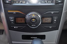 2013款丰田卡罗拉1.8L