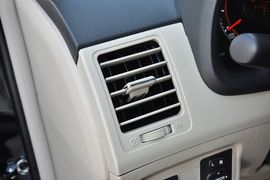 2013款丰田卡罗拉1.8L