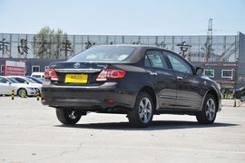 2013款丰田卡罗拉1.8L