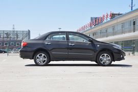 2013款丰田卡罗拉1.8L