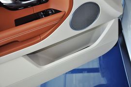 2013款路虎揽胜极光2.0T