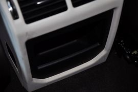 2013款路虎揽胜极光2.0T