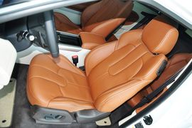 2013款路虎揽胜极光2.0T