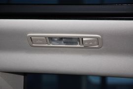 2013款路虎揽胜极光2.0T