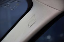 2013款路虎揽胜极光2.0T