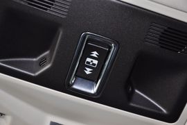 2013款路虎揽胜极光2.0T