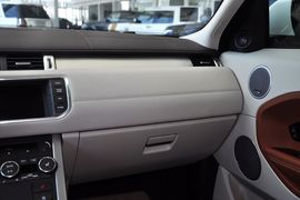 2013款路虎揽胜极光2.0T