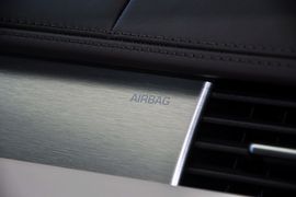 2013款路虎揽胜极光2.0T