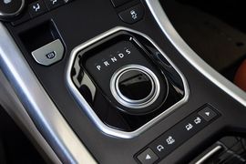 2013款路虎揽胜极光2.0T