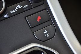 2013款路虎揽胜极光2.0T