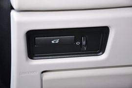2013款路虎揽胜极光2.0T