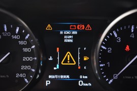 2013款路虎揽胜极光2.0T