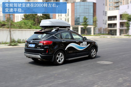 高转速发动机带来SUV运动风　试驾奔腾X80