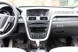 高转速发动机带来SUV运动风　试驾奔腾X80