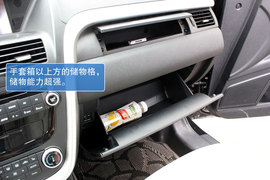 高转速发动机带来SUV运动风　试驾奔腾X80