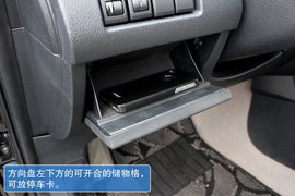 高转速发动机带来SUV运动风　试驾奔腾X80