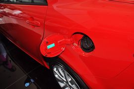 2013款马自达MAZDA6