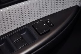 2013款马自达MAZDA6