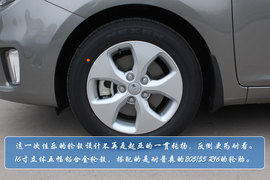 2013款起亚新佳乐2.0L