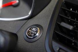 2013款福特嘉年华ST场地试驾实拍