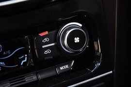 2013款哈弗H5智尊版2.0T手动两驱进取型