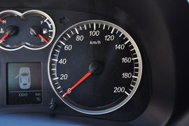 2013款哈弗H5智尊版2.0T手动两驱进取型