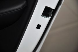 2013款宝马320i