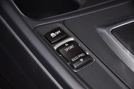 2013款宝马320i