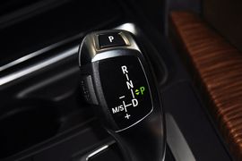 2013款宝马320i