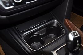 2013款宝马320i