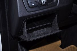 2013款宝马320i