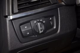 2013款宝马320i