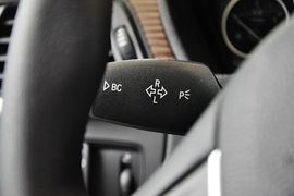 2013款宝马320i