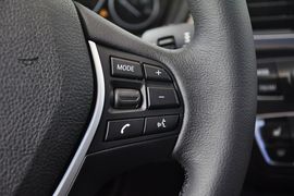 2013款宝马320i