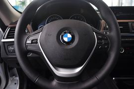 2013款宝马320i