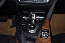 2013款宝马320i